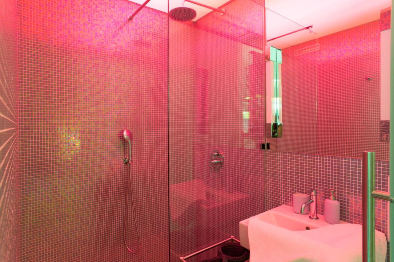 Bright Prague Na Porici Appartement Buitenkant foto