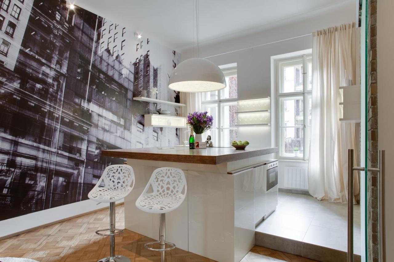 Bright Prague Na Porici Appartement Buitenkant foto