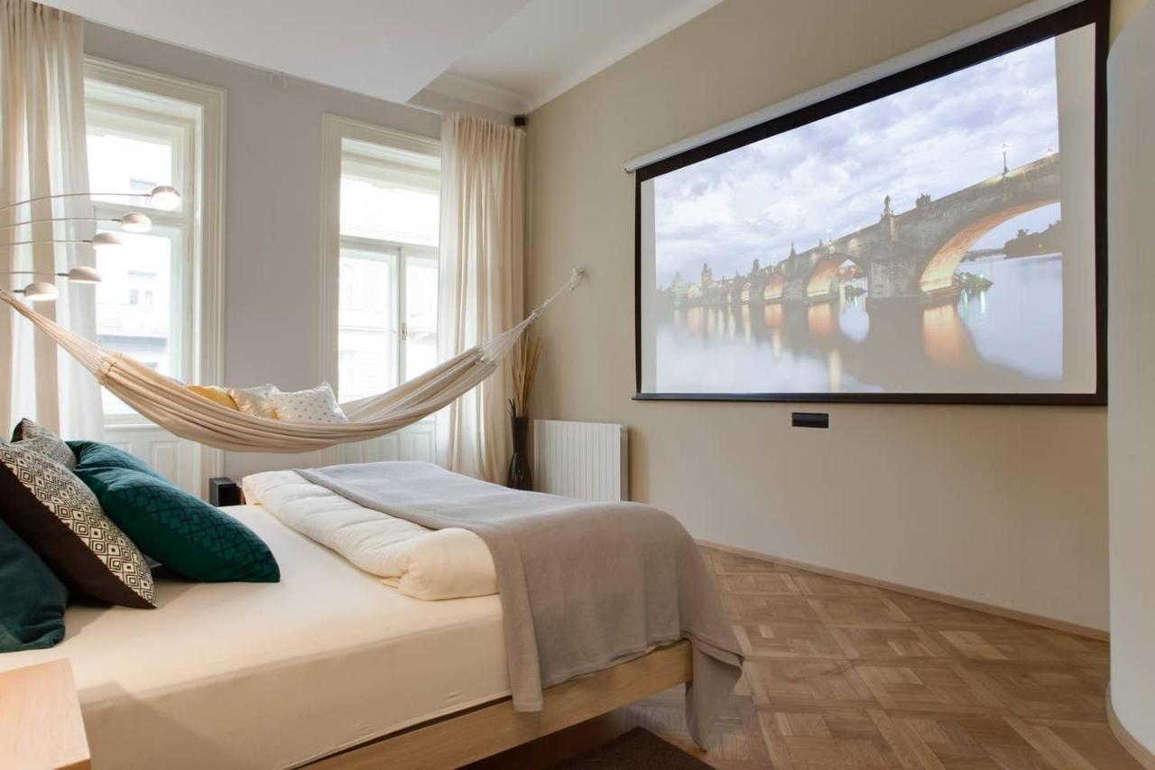 Bright Prague Na Porici Appartement Buitenkant foto