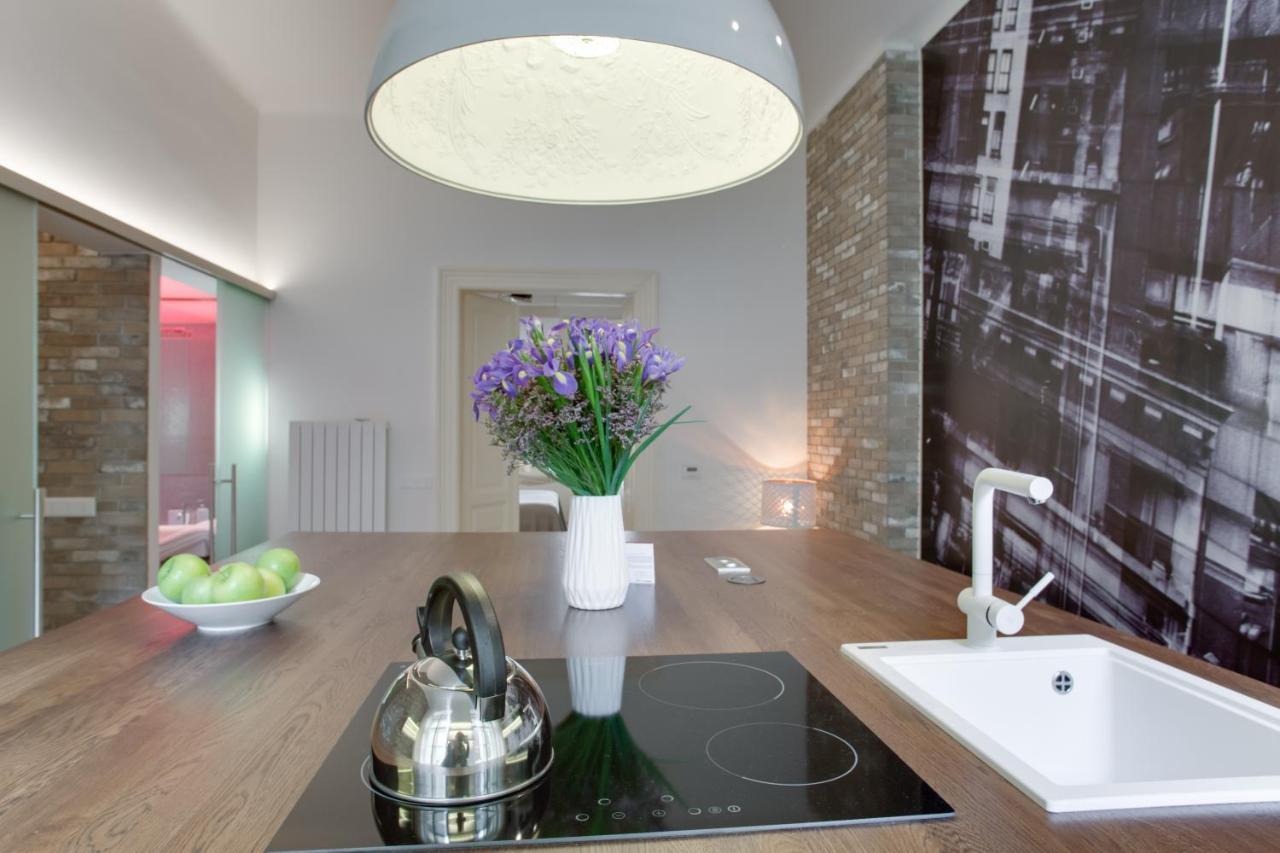 Bright Prague Na Porici Appartement Buitenkant foto